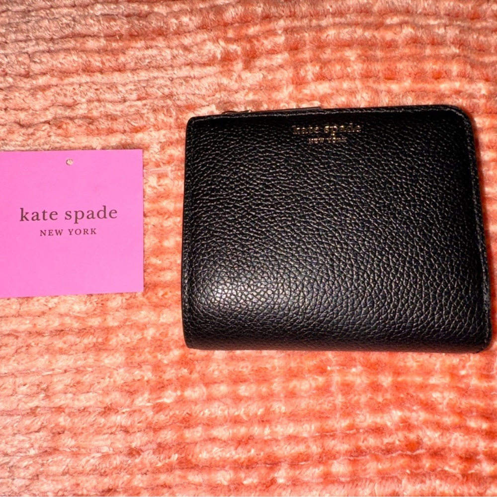 Kate Spade Margaux Pebble Bifold Black
Women's Wallet - Picture 2 of 8